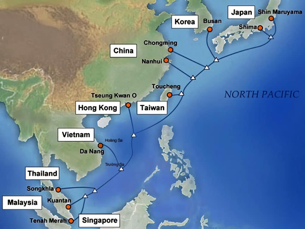 ベトナムの海底ケーブル保守APG