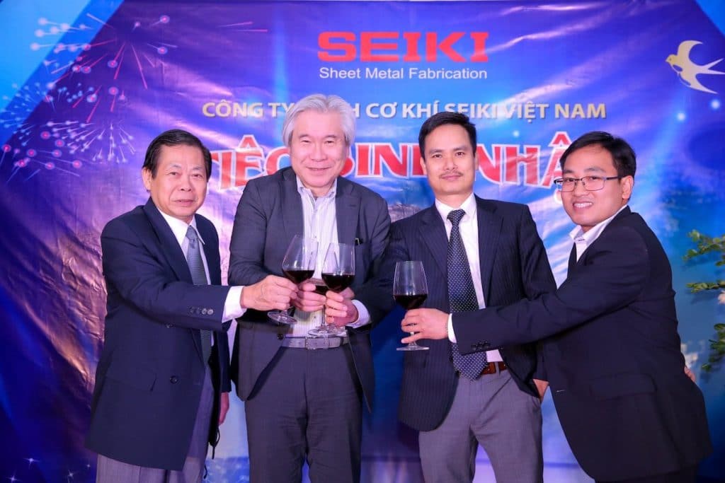 SEIKI Innovations Vietnam/ダン・チャン・カインCEO(右から2番目)
